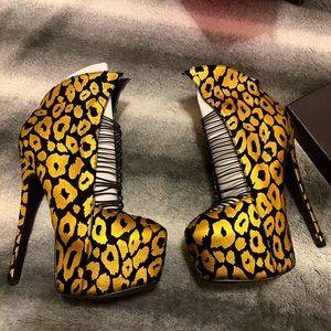 BRAND NEW London Trash 6 inch SUPER SEXY heels!